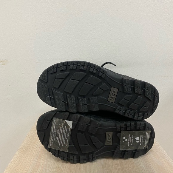 UGG Unisex-Child Butte Ii Cwr Boot Size Kids 13 Black - Picture 3 of 3
